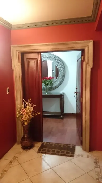 Luxury Apartment La Carolina Кито