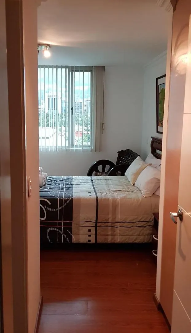 Luxury Apartment La Carolina Кито Эквадор